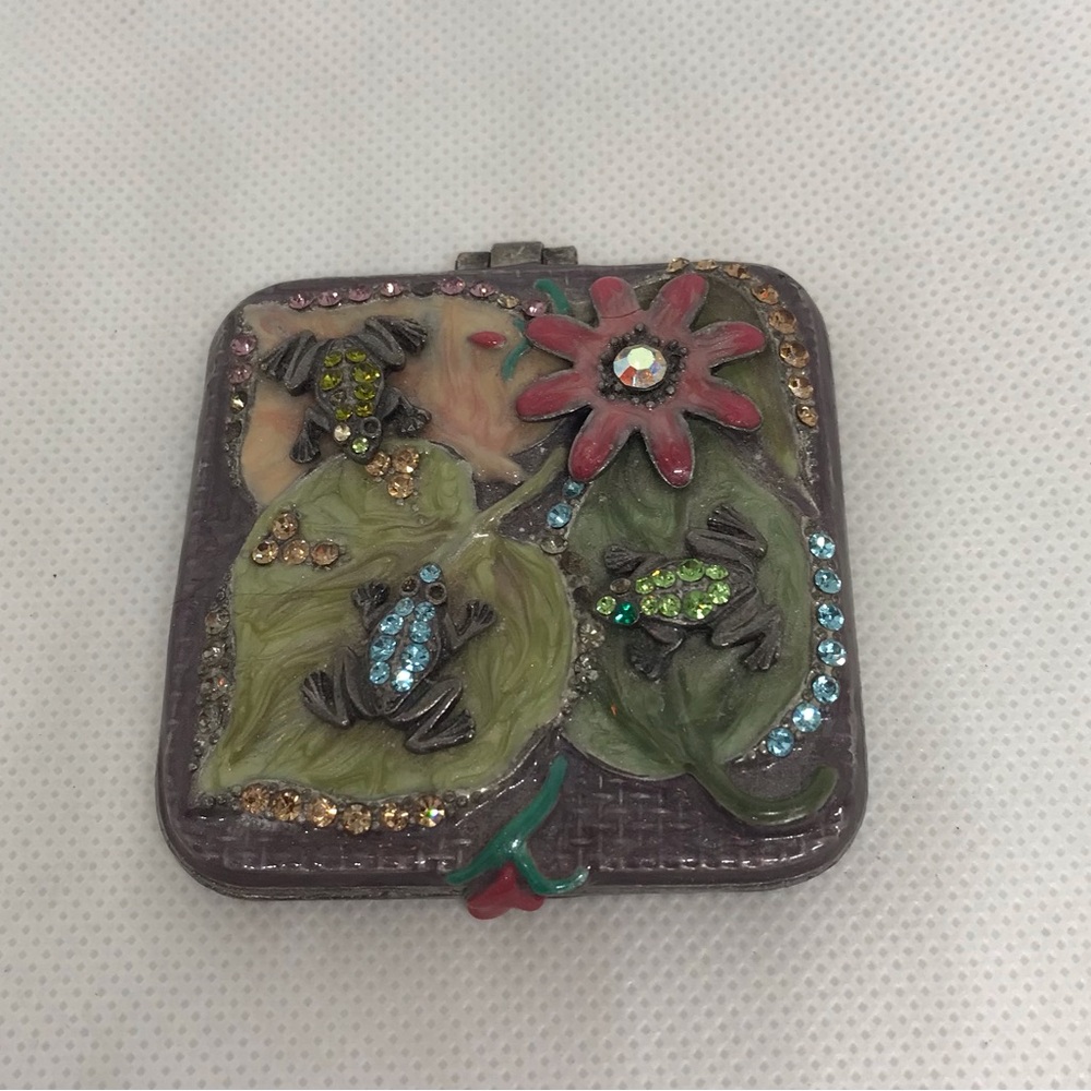Double Compact Mirror Frogs